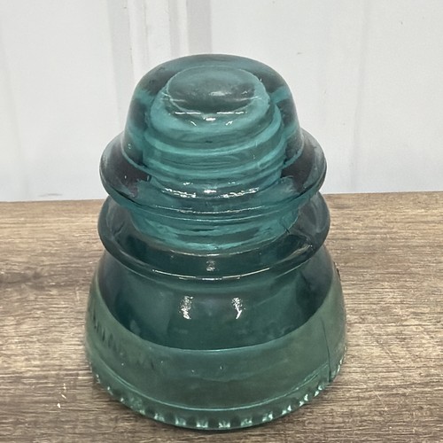 Hemingray glass insulator - hemingray,